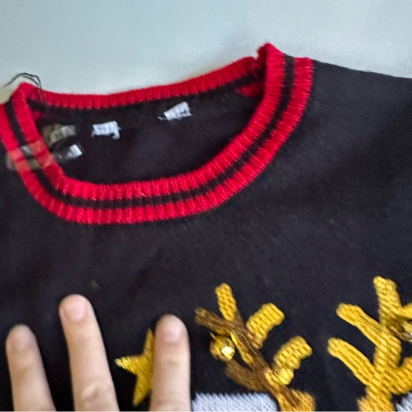 No Boundaries Ugly Christmas Sweater - Picture 7 of 8